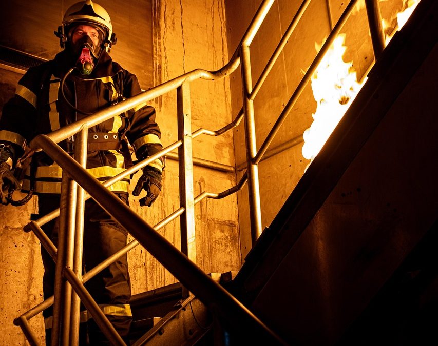Pentingnya Latihan Simulasi Kebakaran di Sekolah oleh Dinas Damkar